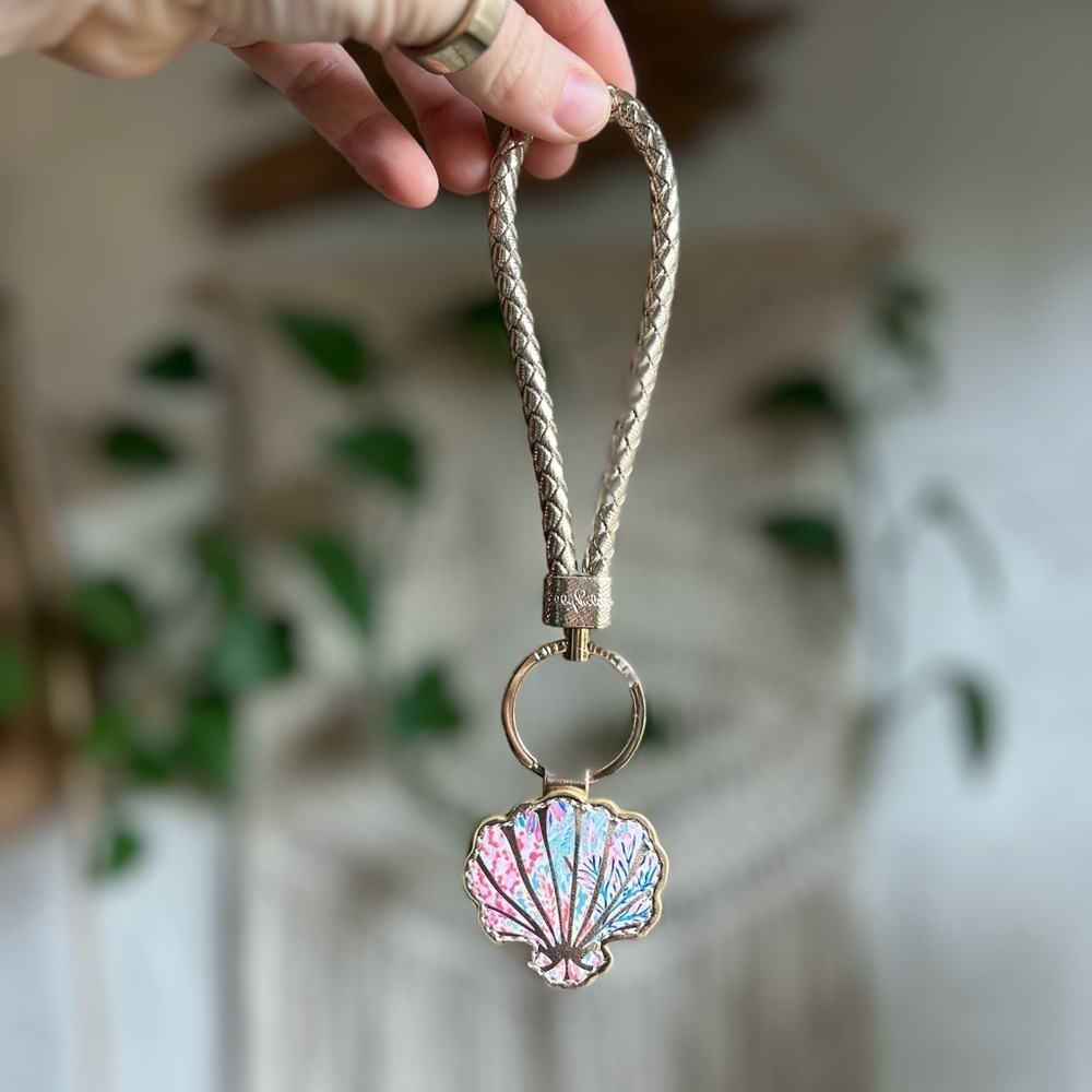 Lilly Pulitzer Seashell Keychain Pink & Blue Enamel Gold Braided Loop Bag Charm